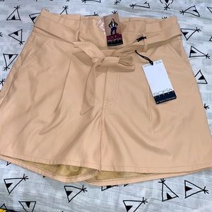 New With Tag Sofia Vergara Hi Rise Pleather Short Size 8